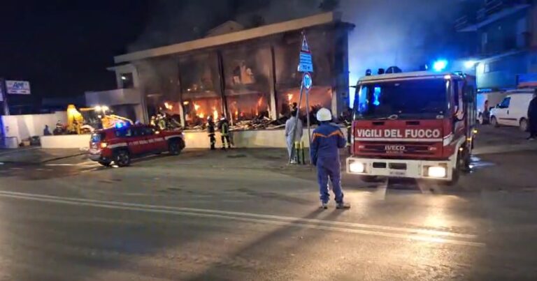 Ultim'ora: In Anteprima Il VIDEO Del Terribile Incendio In Via Del ...